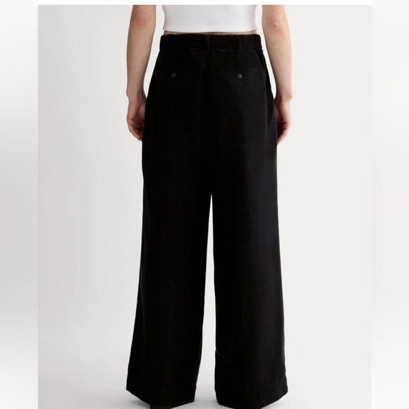 Everlane The Trouser In Buttersoft Black
size 10
NWT
Casual effortless - Picture 6 of 17